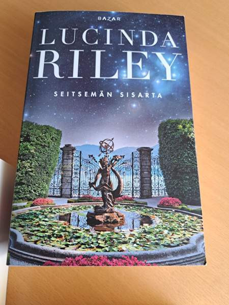 Lucinda Rileyn kirjat Salo – foto 2