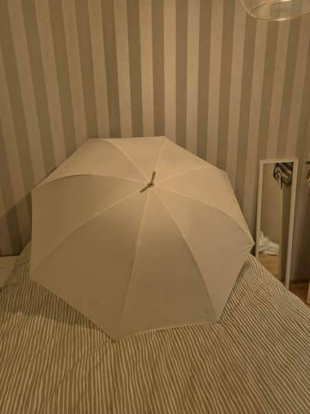 Sateenvarjo ja 2 A5 kehystä Сейняйоки - изображение 1