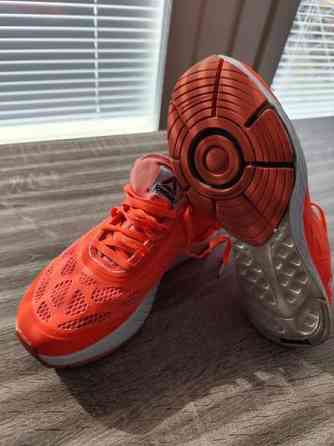 Reebok kengät 37,5 Kotka