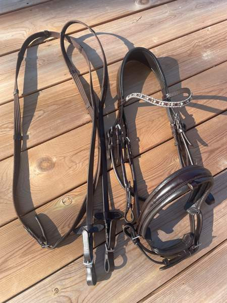 Tummanruskeat nahkasuitset Uurainen – foto 2