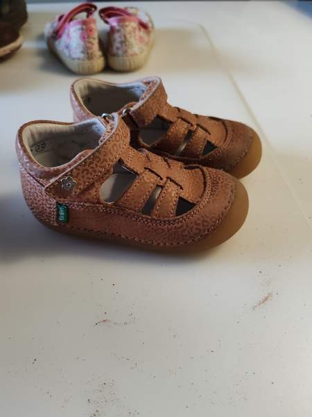 Kickers paljasjalkakengät koko 22 Lieto - valokuva 2