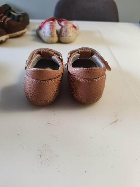 Kickers paljasjalkakengät koko 22 Lieto - valokuva 3