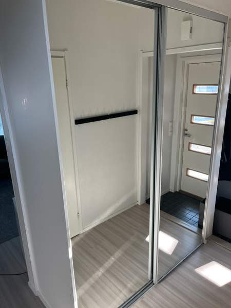 Peililiukuovet Oulu - valokuva 1