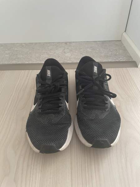 Nike juoksukengät 37,5 Lieto - valokuva 1