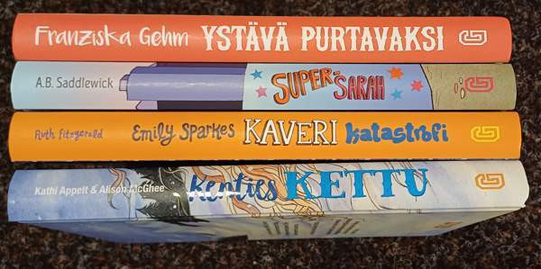 GIRL:IT nuorten kirjat Kaarina - valokuva 3
