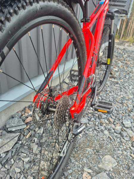 Myydään Orbea MX 50 29" Red Black - Maastopyörä Tampere - photo 6