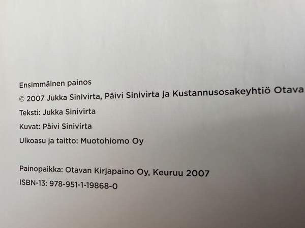 Kirja samppanjasta Vantaa - valokuva 3