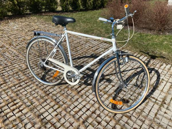 Miesten ja naisten laadukkaat 28" Tunturi-merkkiset 5-vaihteiset polkupyörät Kaarina - valokuva 1