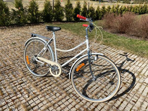 Miesten ja naisten laadukkaat 28" Tunturi-merkkiset 5-vaihteiset polkupyörät Kaarina - valokuva 2