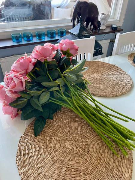 Iso kimppu vaalean roosan sävyisiä ruusuja Lahti - photo 2