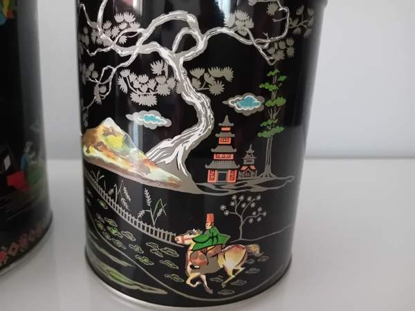 Vanhat englantilaiset peltipurkit Helsinki - valokuva 4