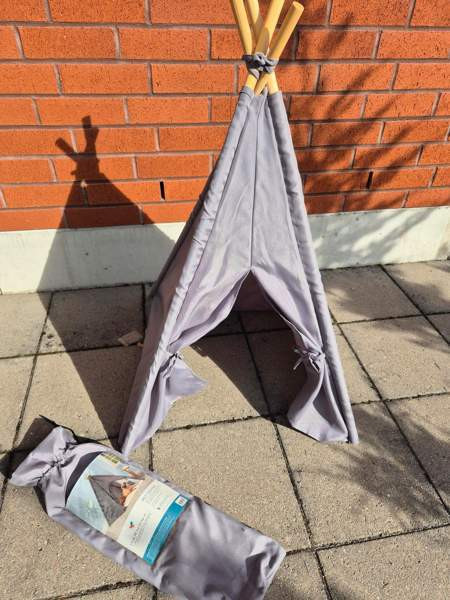 Koirien tiipii teltta Turku - valokuva 1