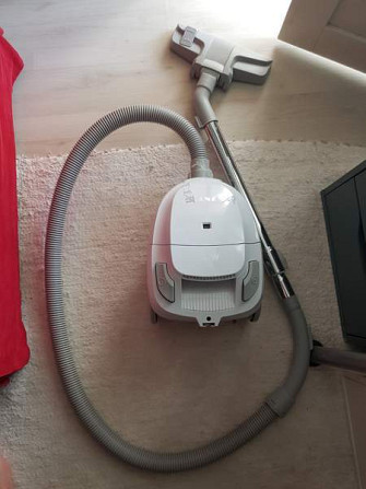 Senz imuri 450w - vacuum cleaner Espoo - valokuva 1