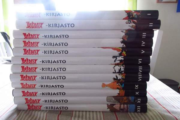 Asterix kirjasto hyväkuntoinen. Kunto näkyy kuvissa. Lahti - valokuva 2