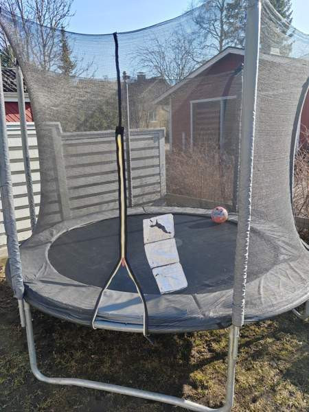 Trampoliini suojaverkolla Kerava – foto 2