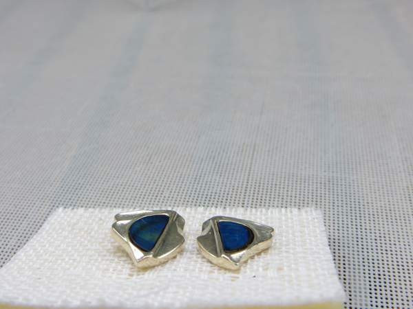 Hopeiset Spektroliitti-korvakorut Vantaa - valokuva 3