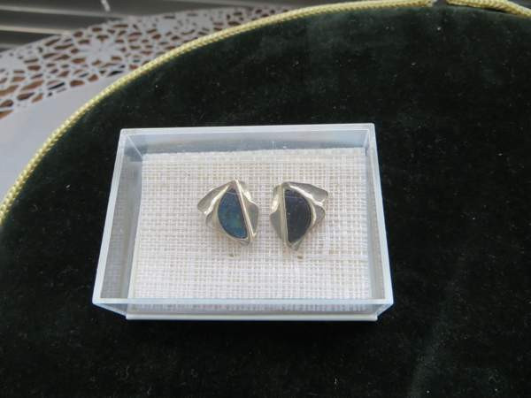 Hopeiset Spektroliitti-korvakorut Vantaa - valokuva 4