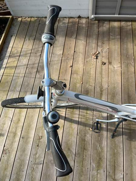 Toimiva naisten Tunturi-pyörä 28” Espoo - valokuva 4