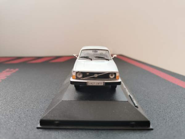 Volvo 244 Anniversary 1927-1977 Порвоо - изображение 2
