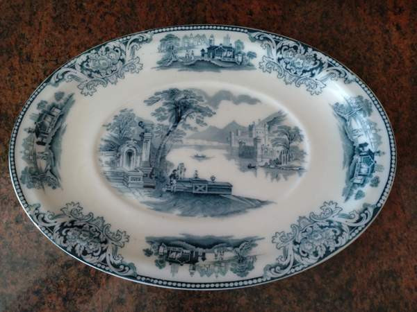 Sinikuvioitu soikea tarjoilulautanen Espoo – foto 1