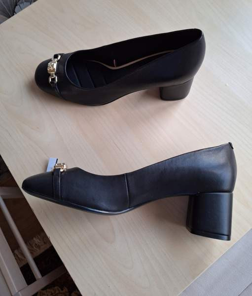 TOMMY HILFIGER UUDET TUMMANSINISET KENGÄT NAHKAA k.40 Helsinki - изображение 2