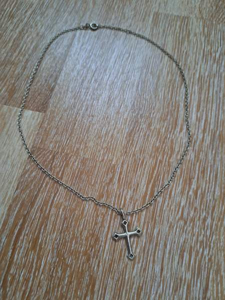 Kalevalan hopeinen Illusioni risti 3 cm Оулу - изображение 1