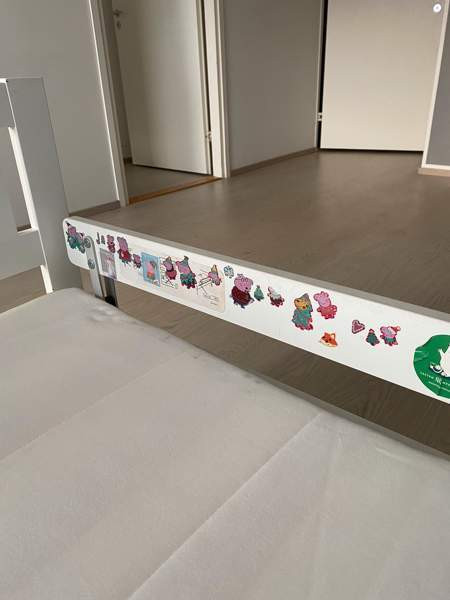 Annetaan Ikean lastensänky + patja (VARATTU) Helsinki - valokuva 3