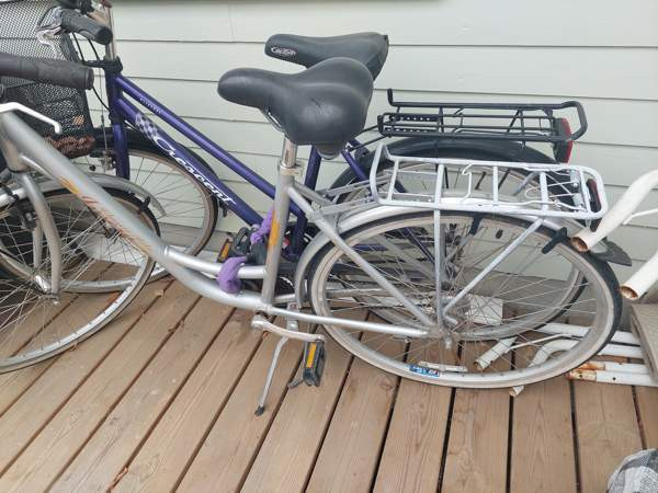 Naisten polkupyörät Helsinki - valokuva 2