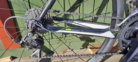 Maantiepyörä KTM Strada 3500, hiilikuiturunkoinen Maentsaelae
