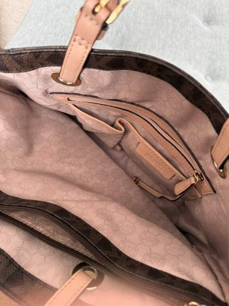 Michael Kors laukku Espoo – foto 2