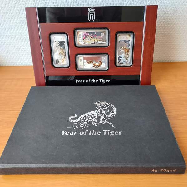 Hopeamerkkia  Tiikerin vuosi 2010 Liberia Taipalsaari - valokuva 1