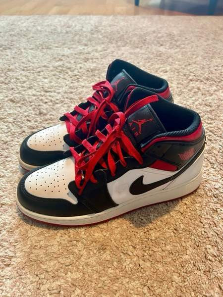 Air Jordan 1 mid Oulu – foto 1