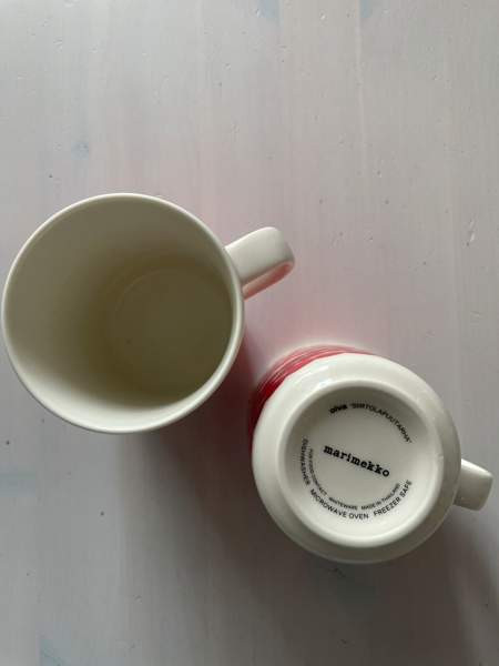 2 kpl Marimekko punaisia räsymatto-mukeja Йоэнсуу - изображение 2