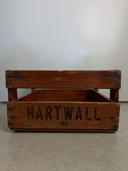 Hartwall puukori (1966) Tampere - valokuva 1