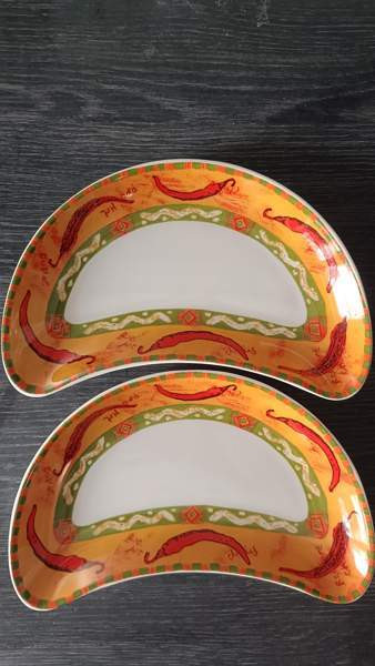 Hauskat kupit ja lautaset Helsinki - valokuva 1