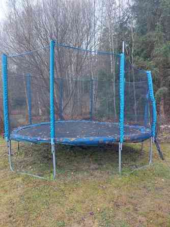 Trampoliini Atom sports Riihimäki