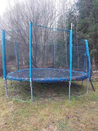 Trampoliini Atom sports Riihimäki