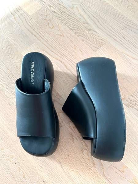 PUBLIC DESIRE mustat chunky sandaalit koko 39 Vantaa - photo 1