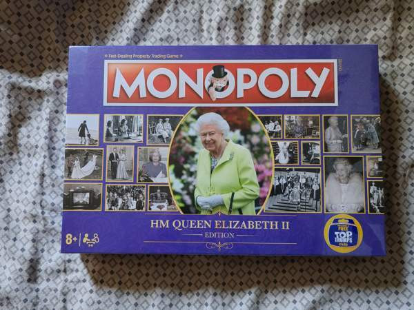 Monopoly Queen Elizabeth II Edition Sinetöity Lahti - valokuva 1