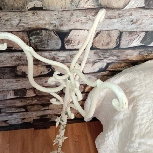 Kukkateline/kukkapylväs. Pori – foto 4