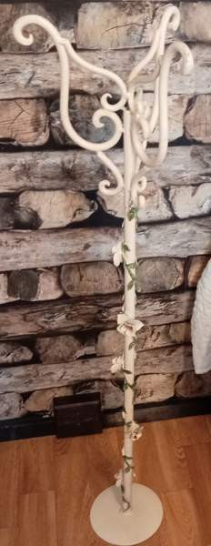 Kukkateline/kukkapylväs. Pori – foto 2