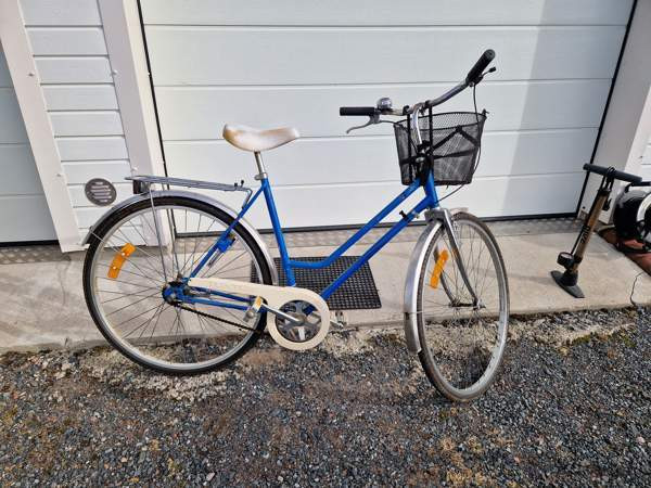 Tunturi "Daami" ja "VIP" Polkupyörät 28", 3-Vaihdetta, jalkajarrut Hämeenkyrö - изображение 2