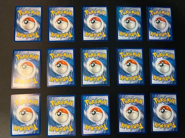 15 kpl erilaisia Pikachu Pokemon kortteja #4 Helsinki - изображение 2