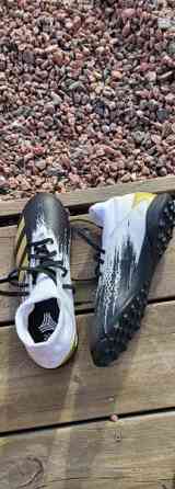 Adidas Predator turffit 36 2/3 Лохья