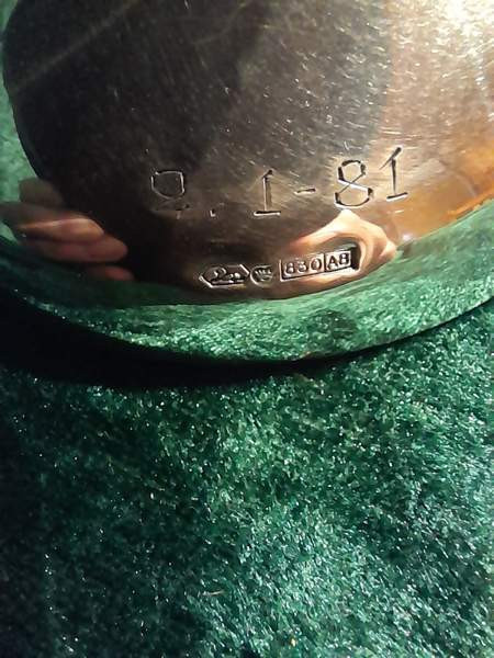 Kultakeskuksen hiottua kristallia maljakko hopea jalalla Лахти - изображение 3