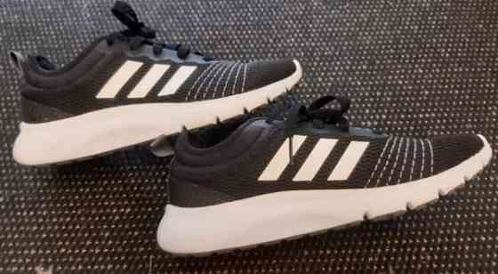 Adidas sisäpelikengät, koko 37 1/3 Riihimäki