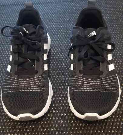 Adidas sisäpelikengät, koko 37 1/3 Riihimäki