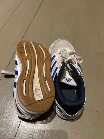 Sisäpelitossut / lenkkarit Adidas koko 33 Lohja