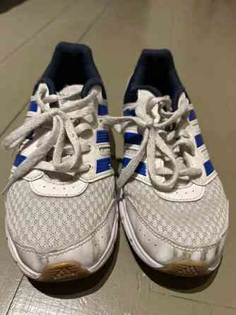 Sisäpelitossut / lenkkarit Adidas koko 33 Lohja