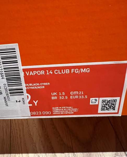 Nike nappikset 33,5 Lahti - valokuva 4